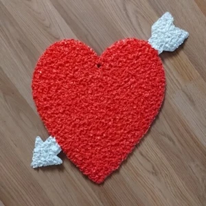 Vtg Melted Plastic Popcorn Valentine's Day Heart with Arrow Wall Decor 18" - Picture 1 of 4