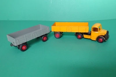 Dinky Toys 921 (521) Bedford Articulated Lorry & 951 (551) Trailer - Image 1 of 3