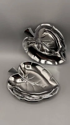 Set of Two Vintage Chrome Leaf-Shaped Dishes – Metallic Decorative Serving Trays - Image 1 of 4