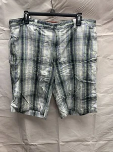 Perry Ellis America Blue White Green Plaid Flat Front Shorts Mens Size 36W - Picture 1 of 7