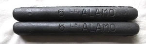 RARO USADO ALAMO IRON WORKS SAN ANTONIO HIERRO FUNDIDO VENTANA/FAJA 6 LB. PESOS (2) - Imagen 1 de 5