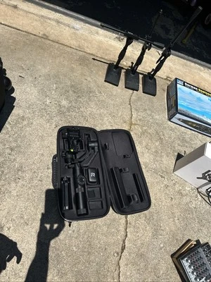 Estabilizador de cámara de 3 ejes Zhiyun Crane 2 - negro Foto 1 de 3