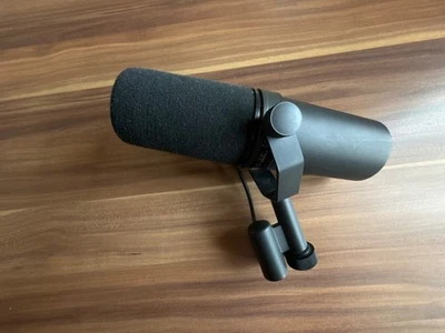 Shure SM7B Dynamisches Gesangsmikrofon für Rundfunk, Podcast und Aufnahmen, XLR - Bild 1 von 3