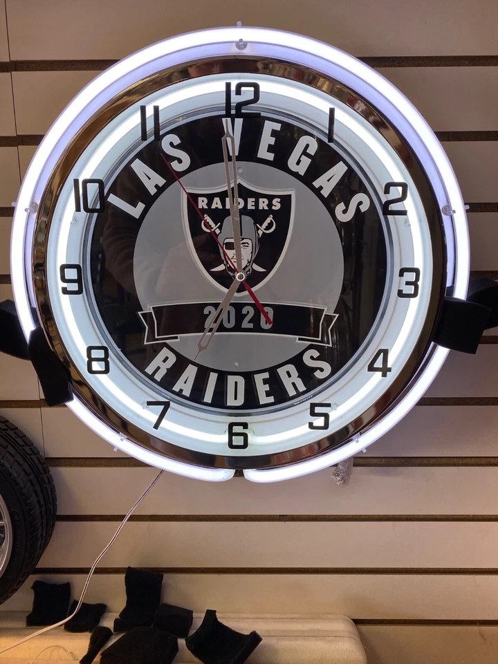 NFL LAS VEGAS RAIDERS ESTABLECIDO 2020 Doble Anillo Grande 18" Metal Neón Reloj Foto 1 de 1
