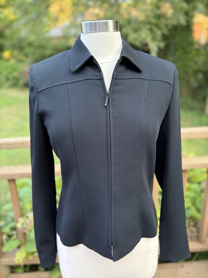 Garfield & Marks Women’s Blazer, Black, Zip Front, Size 2, - Image 1 of 4