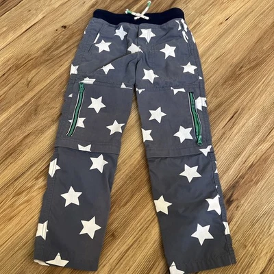 Mini Boden Niños Azul/Blanco Estampado de Estrellas Roll Up Pantalones de Skate Talla 7y Excelente  Foto 1 de 4