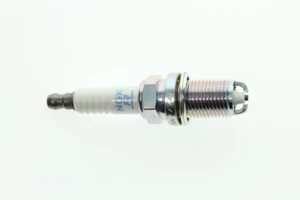 Yamaha 2-Stroke NGK BKR7E-KU Sprak Plug BKR-7EKU1-00-00 - Picture 1 of 1