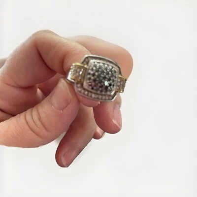 Anillo de diamantes caviar Lagos talla 8 pre amado Foto 1 de 4