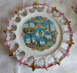 NEW YORK CITY PLATE SOUVENIR  8 1/4" VINTAGE - Picture 1 of 3