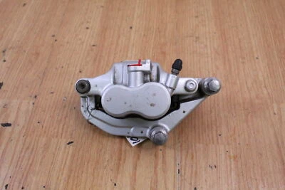 Pinza de freno delantera derecha Yamaha V-Star 1100 2000 personalizada Foto 1 de 4