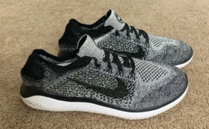 Nike Herren Free Run Flyknit 2018 Oreo Athletisch Straßenlaufschuhe | Größe 8 - Bild 1 von 8