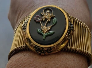 Bracciale Cammeo Ovale Tono Oro Gioielli Vintage - Foto 1 di 7