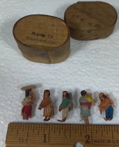 Vintage Guatemalan Worry Wish Stress Dolls Wooden Box With 5 Tiny Mini Handmade  - Picture 1 of 4