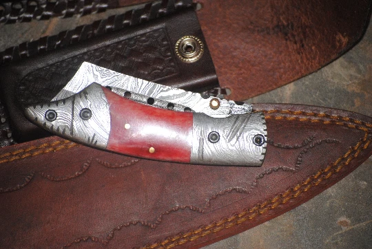 Damascus Steel Hand Forged Folding/Pocket Knife 4.5" - Image 1 of 4