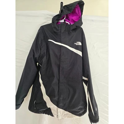 Chaqueta de esquí snowboard The North Face para niñas con capucha púrpura forrada de lana negra M Foto 1 de 4