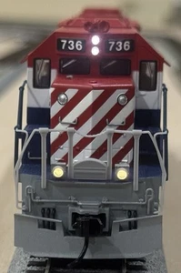 B L I.  Paragon 4  ( Ho Scale )  Sd40-2  Bc Rail 736 - Picture 1 of 9