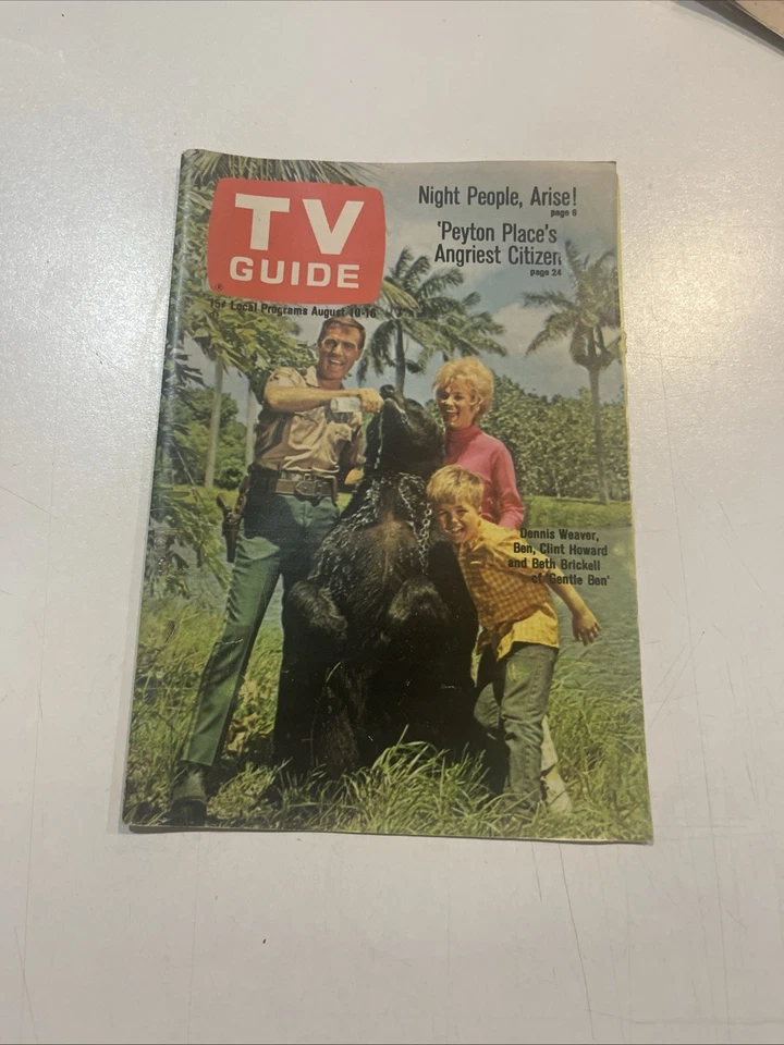 VINTAGE TV GUIDE  - AUGUST 10TH. 1968 - DENNIS WEAVER - GENTLE BEN - COVER Only - Image 1 of 1