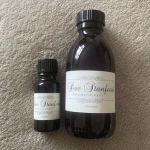 Dee Stanford Aromatherapy Unwinder Bath Oil 150ml Exotic Bath Oil 15ml SampleNEW - Picture 1 of 15
