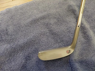 Wilson 8802 Putter...New...35in...Excellent - Image 1 of 4