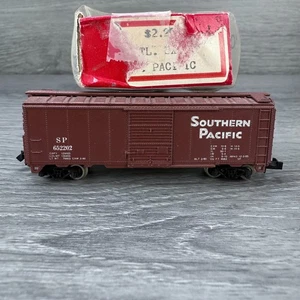 N Scale Con-Cor 40' Single Door Boxcar Southern Pacific 652202 Train - Picture 1 of 15