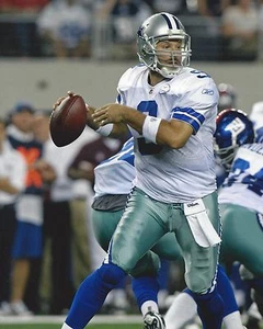 TONY ROMO 8X10 PHOTO DALLAS COWBOYS PICTURE GAME ACTION - Picture 1 of 1