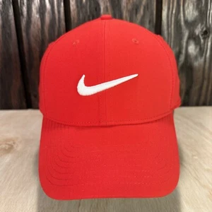 Gorra roja con logotipo Nike Swoosh Dri-Fit L XL malla golf - Imagen 1 de 13