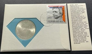 Netherlands 1973 10 Gulden Uncirculated Silver Coin & Stamp Set - Picture 1 of 4