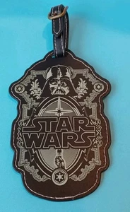 NUEVO CON ETIQUETA DISNEY PARKS STAR WARS DARTH VADER ETIQUETA DE EQUIPAJE  - Imagen 1 de 4