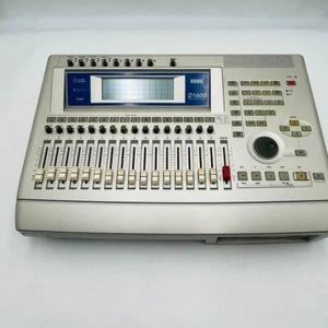 Korg D1600 Digital Recording Studio Pro Audio Equipment Multitrack 16 Track USED - Picture 1 of 9