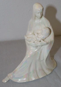 Iridescent Madonna Virgin Mary Holding Baby Jesus 9" Glazed Holland Mold Statue - Picture 1 of 6