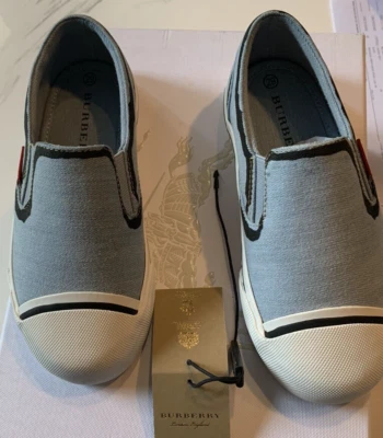 Nuevo Auténtico Burberry Niños Niños Denim Parte Superior Baja Entrenadores Tenis Azul Linton 28 $225 Foto 1 de 4