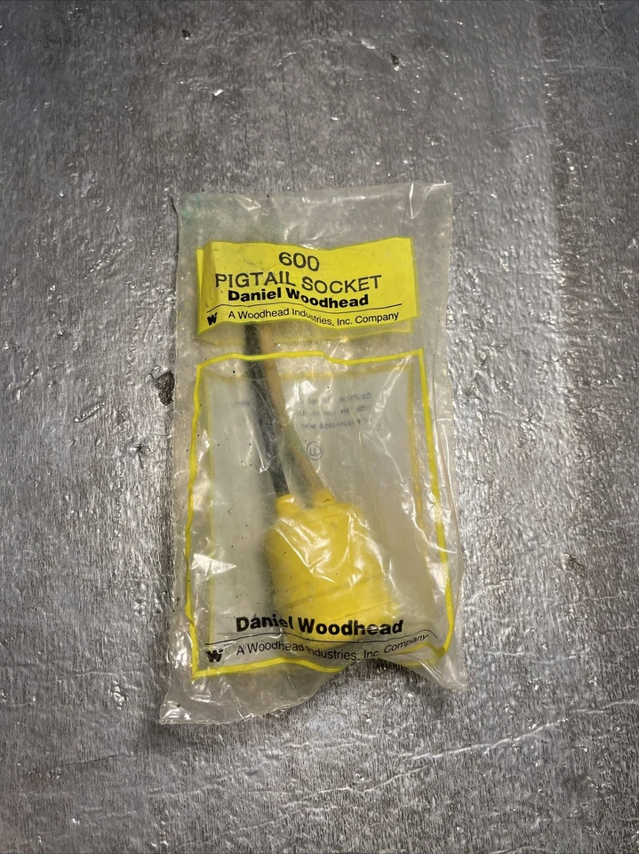 WOODHEAD 600 PIGTAIL SOCKET LOT OF 9 - Image 1 of 4