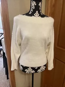 Women’s Sweater - Picture 1 of 2