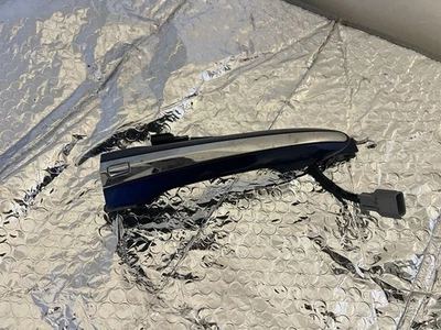 Manija de puerta lado derecho del pasajero Infiniti Q50 Q60 2014-25 Foto 1 de 4