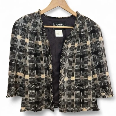 Blazer Chanel VINTAGE Otoño 2005 Tweed Chaqueta Corta Talla 10 Mezcla de Lana Frente Abierto Foto 1 de 4