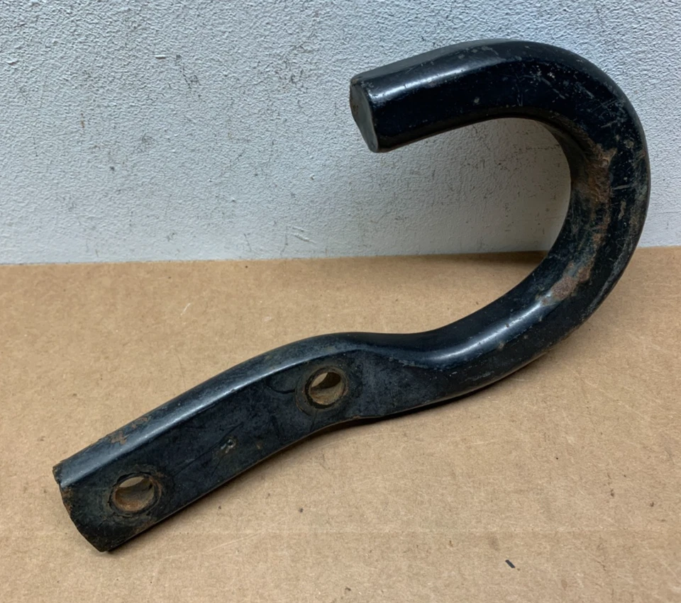 Camión Chevy GMC C/K 1500 1988-1999 usado exterior suburbano gancho de recuperación delantero derecho Foto 1 de 4