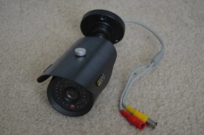 Cámara de seguridad resistente a la intemperie Q-See 120 pies visión nocturna QM6006B - NEGRA Foto 1 de 4