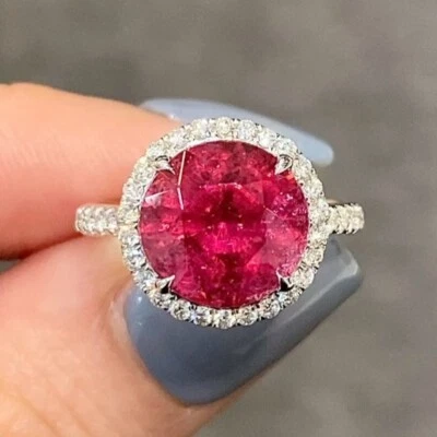Anillo de compromiso redondo de turmalina rosa natural y moissanita de oro blanco de 9 quilates de 3,8 TCW Foto 1 de 4