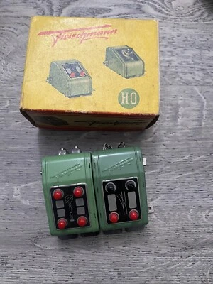 Interruptores controladores de desacoplamiento Fleischmann escala 517/516 HO Foto 1 de 3