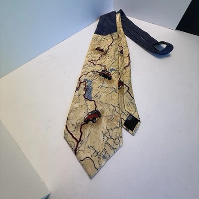 Corbata marca Jeep 100% seda diseño mapa hecho en EE. UU. ¡Gran regalo!! Foto 1 de 4