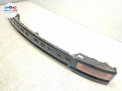 Range Rover Velar 2018-21 barra de luz trasera luz de freno giratoria central moldura negra L560 Foto 1 de 4