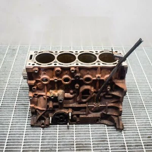 VOLVO V50 Engine Block MW D4204T 2.0 Diesel 100kw 2008 - Picture 1 of 5