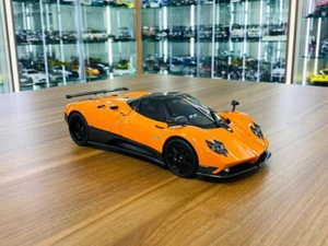 Modello pressofuso 1/18 quasi reale Pagani Zonda F - arancione (apertura comp... - Foto 1 di 11