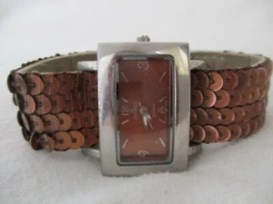 Minicci Analog Wristwatch with Quartz Movement - Picture 1 of 12
