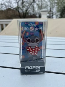 FiGPiN Classic: Disney Lilo & Stitch – Traveling Stitch #421 IN STOCK - Picture 1 of 2