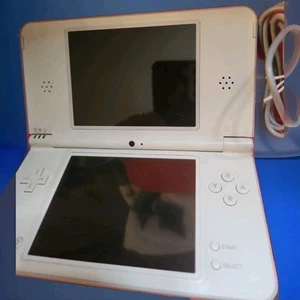 🔥Nintendo DS iLL Naturweiß Konsole PLUS 6 FUNKTIONIERENDE SPIELE/Stylus 08 Ladegerät. - Bild 1 von 7