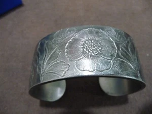SALISBURY PEWTER CUFF/BRACELET FROM THE BILTMORE HOUSE IN ORIGINAL BOX - Picture 1 of 7