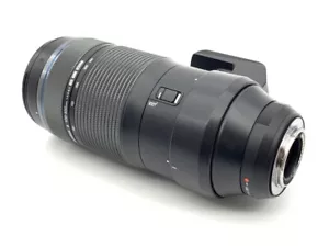 Near Mint Olympus M. Zuiko Digital 100-400mm F/5-6.3 IS ED Telephoto Lens #O0017 - Picture 1 of 3