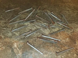 Antique - Raisin Head Square Nails 1.5" - Set (20) - Antique Estate Salvage - Picture 1 of 6