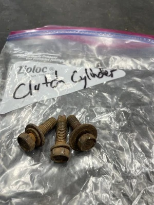 Pernos de cilindro maestro de embrague para Toyota Land Cruiser FJ40 FJ60 Foto 1 de 2